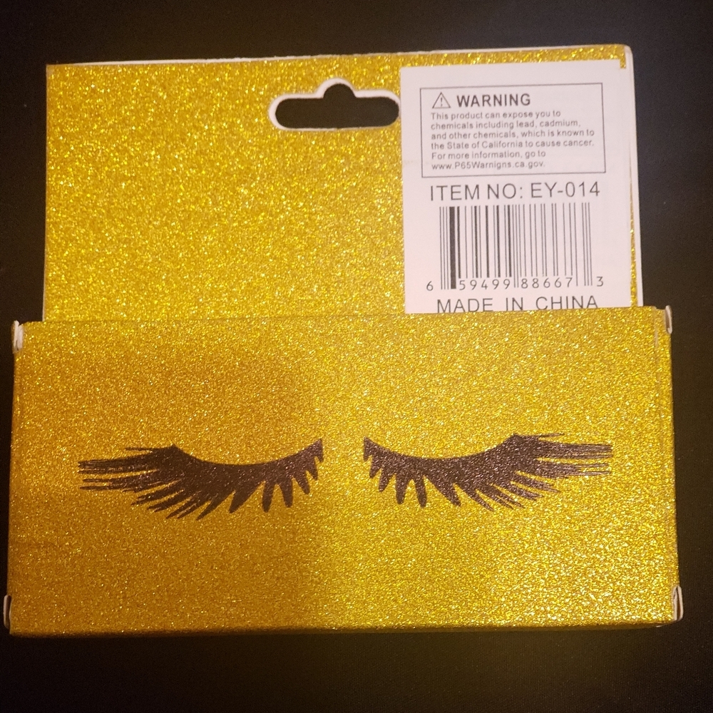 Mink Lashes - Picture 3 of 3